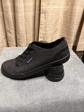 Rocket Dog Black Canvas Lace-Up Sneakers Women's 8